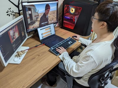 FUNTE 蜂巢升降桌佐大都會柚木色搭三節式升降桌腳的開箱及使用心得